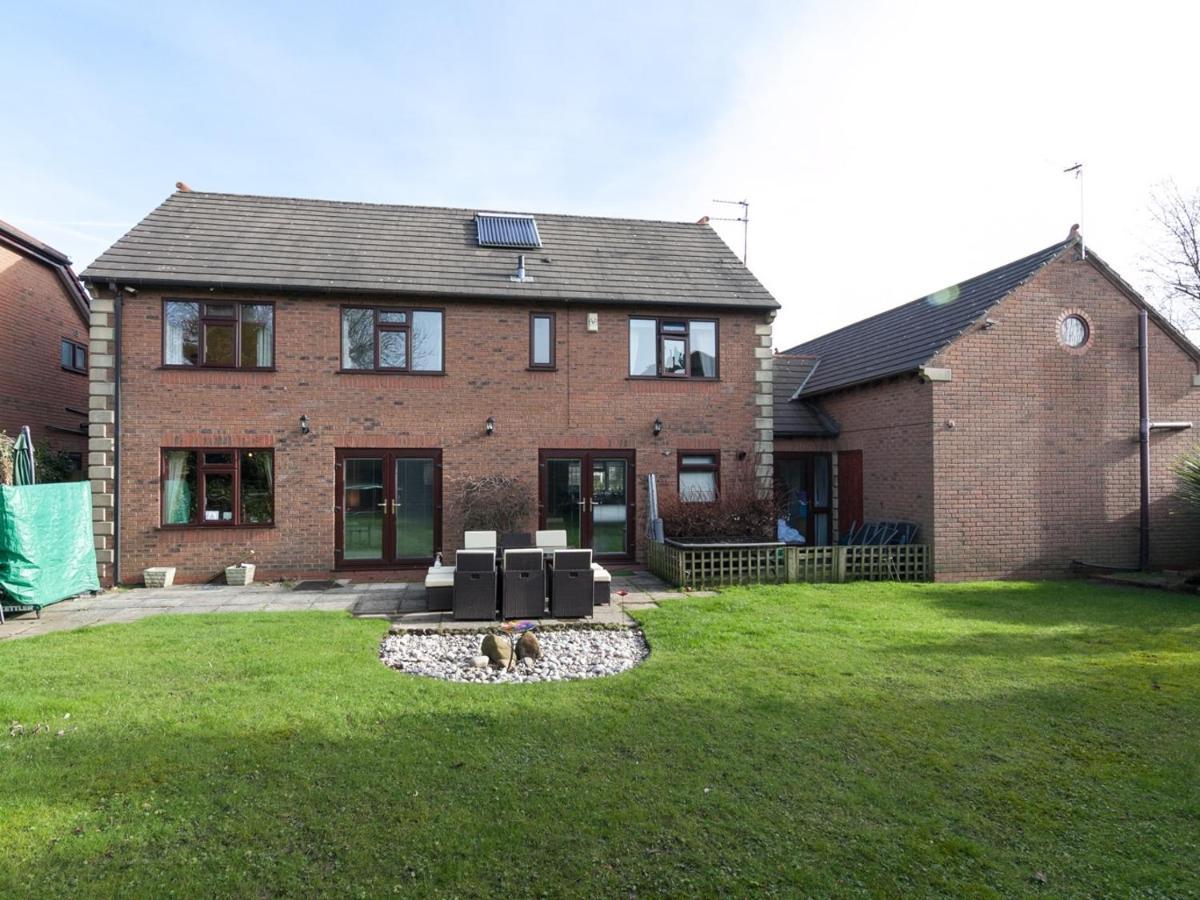 Ayuda House Hotell Altrincham Exteriör bild