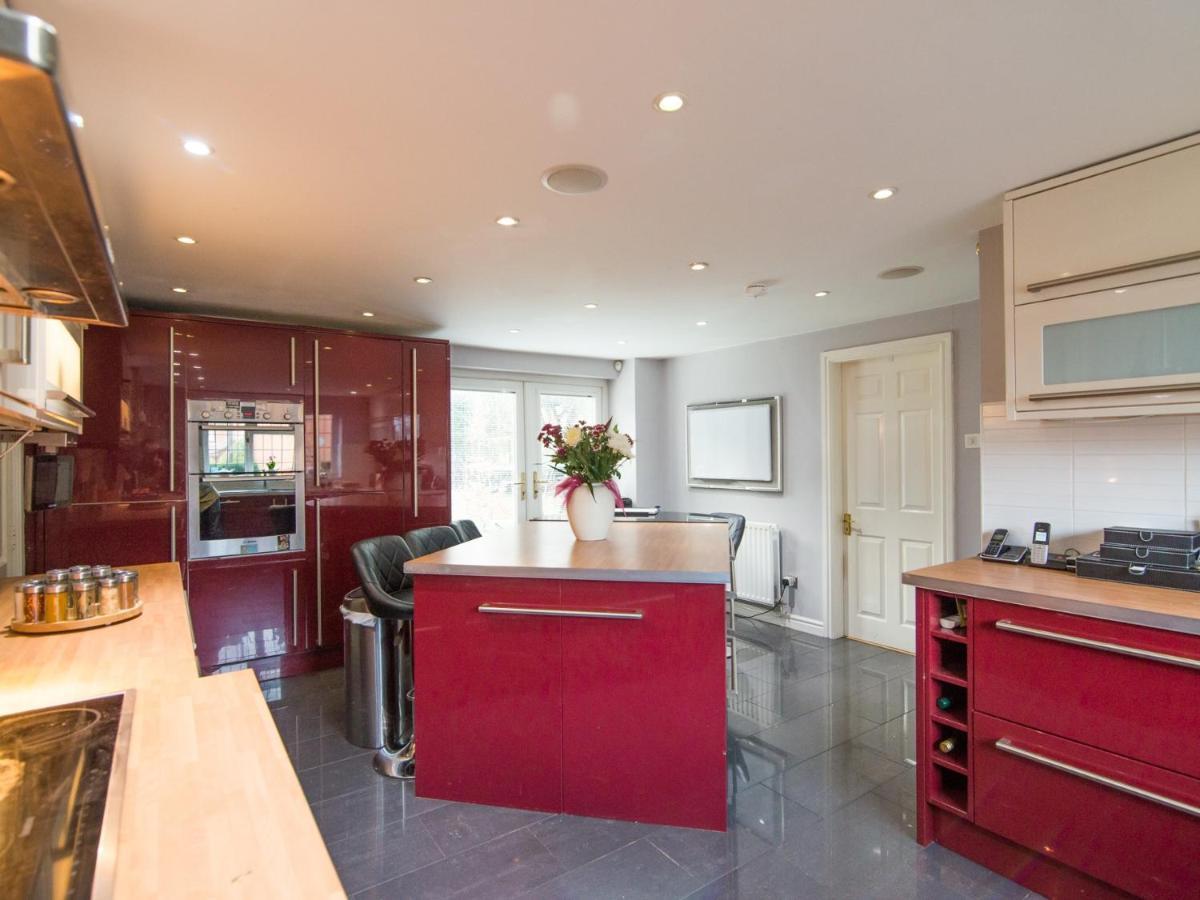 Ayuda House Hotell Altrincham Exteriör bild