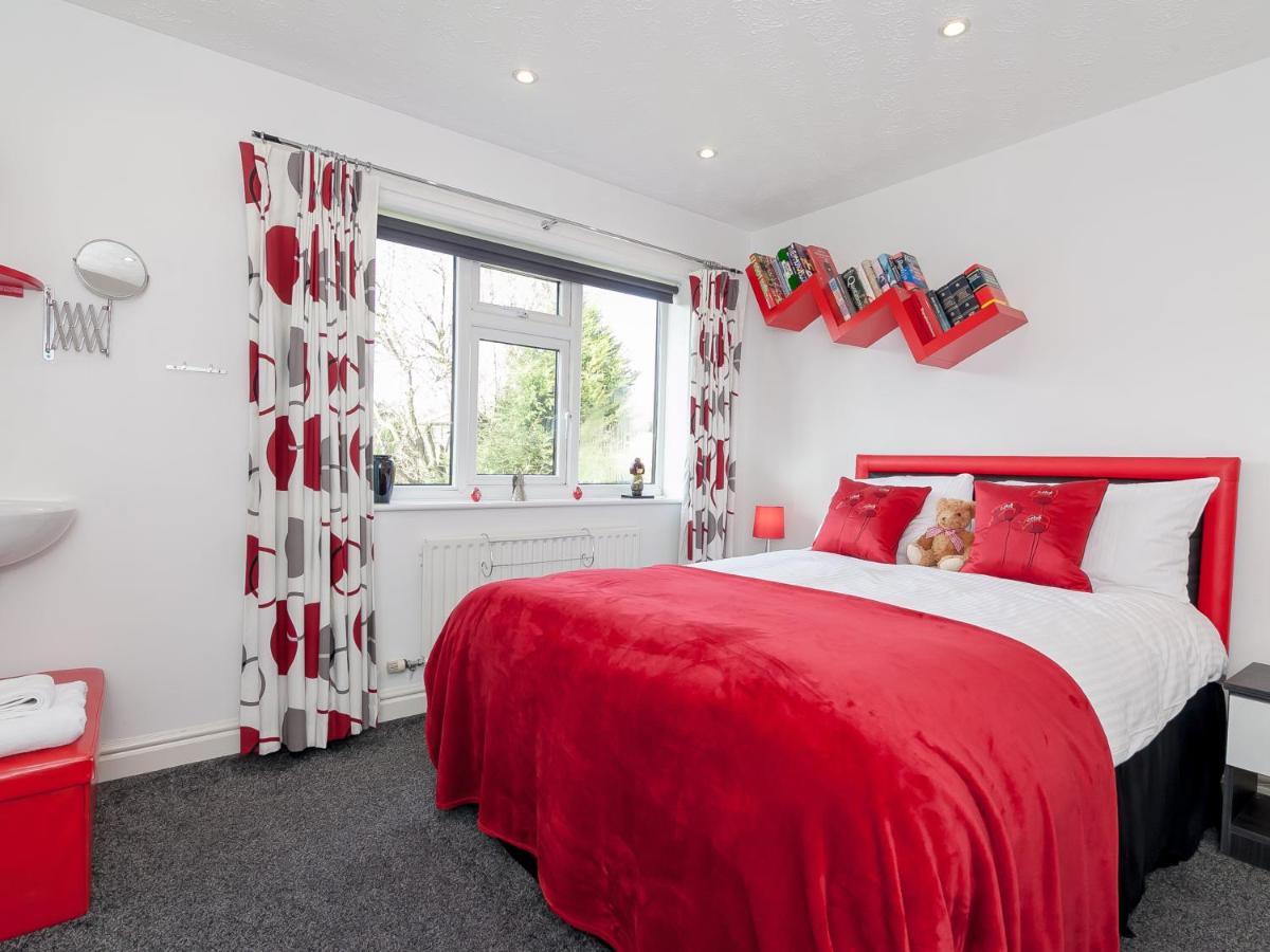 Ayuda House Hotell Altrincham Exteriör bild