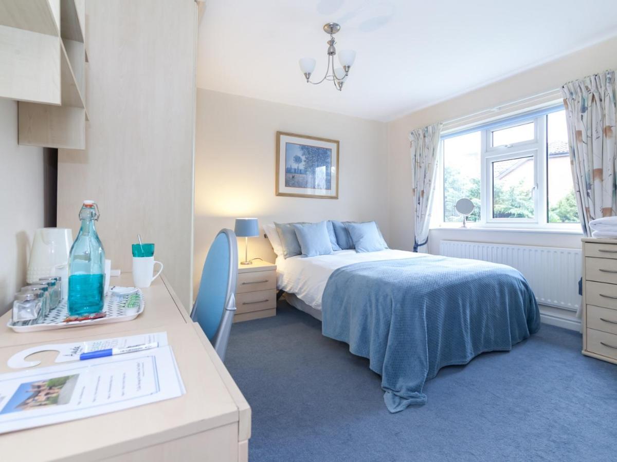 Ayuda House Hotell Altrincham Exteriör bild