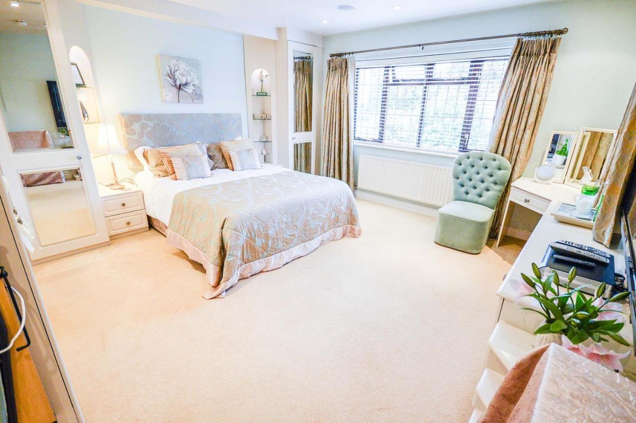 Ayuda House Hotell Altrincham Exteriör bild