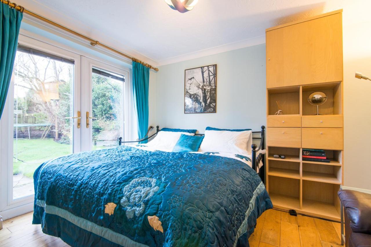 Ayuda House Hotell Altrincham Exteriör bild