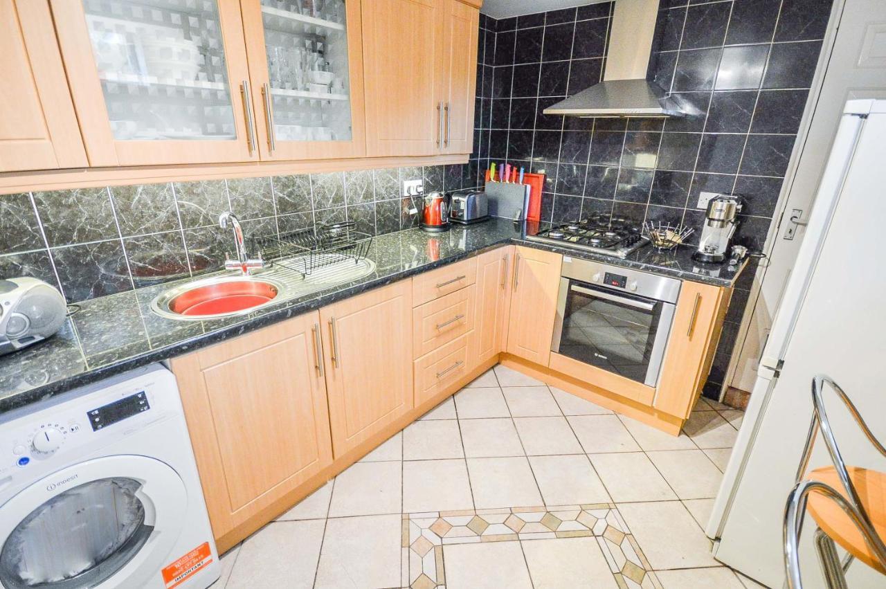 Ayuda House Hotell Altrincham Exteriör bild
