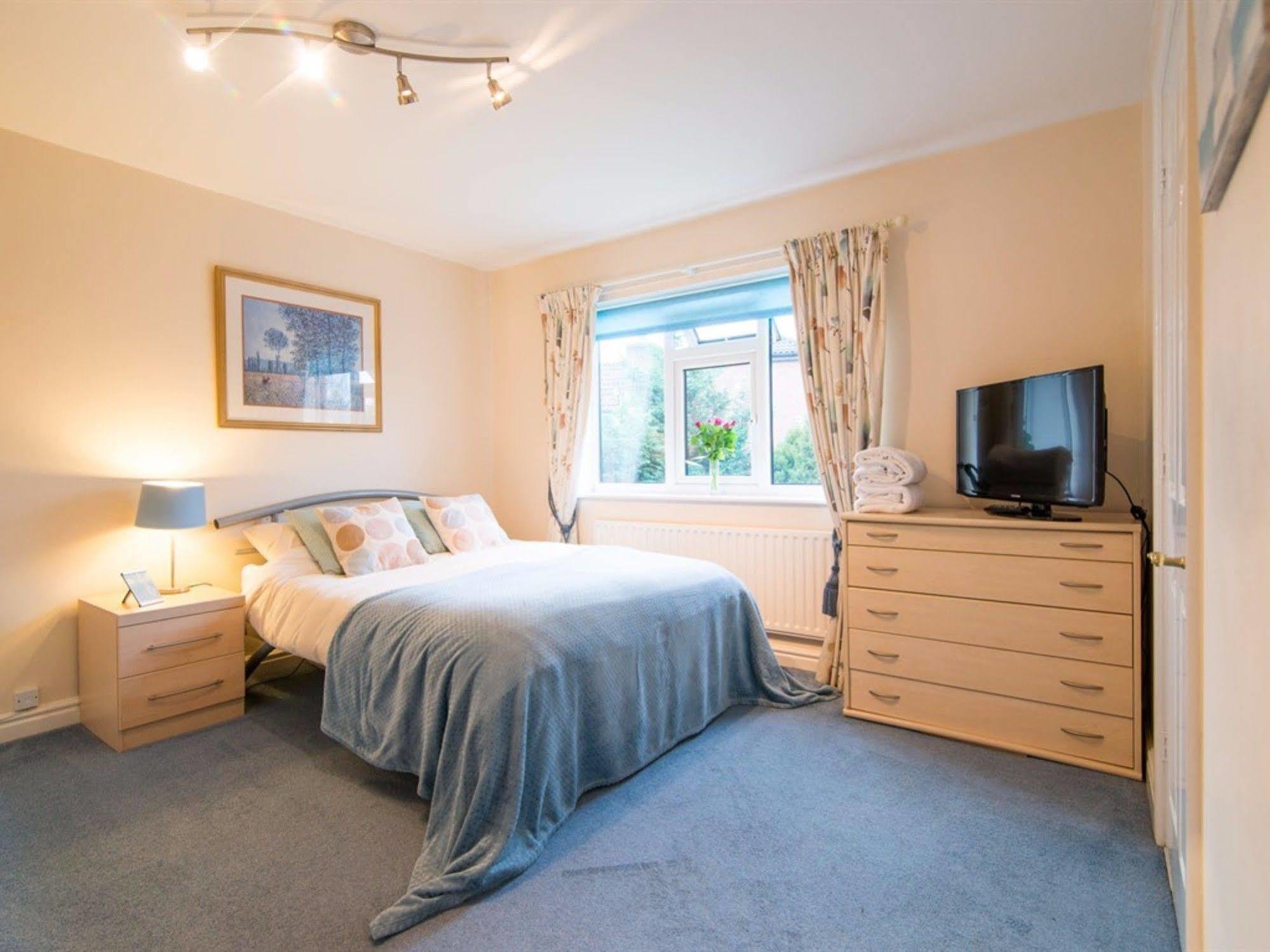 Ayuda House Hotell Altrincham Exteriör bild