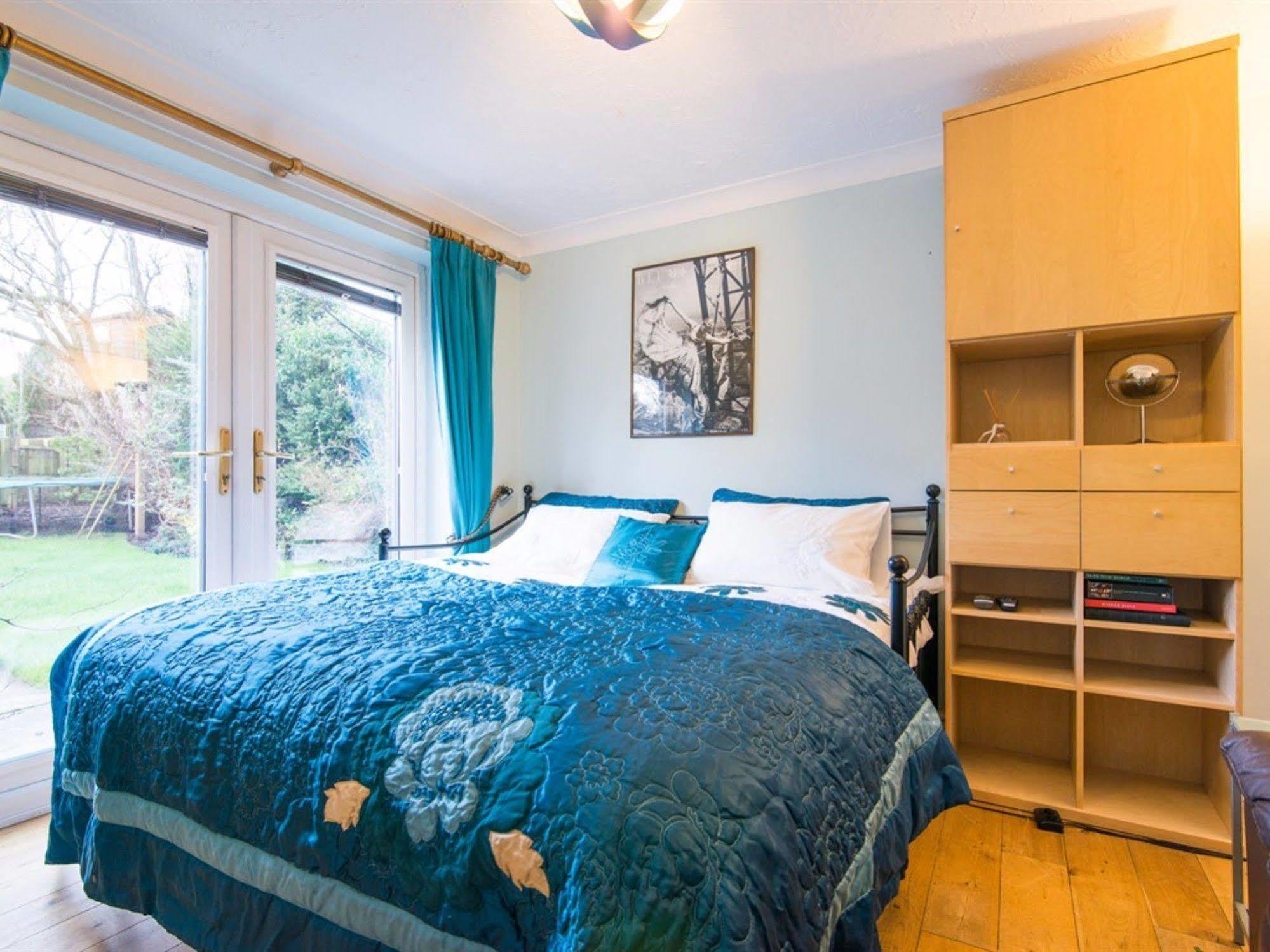 Ayuda House Hotell Altrincham Exteriör bild