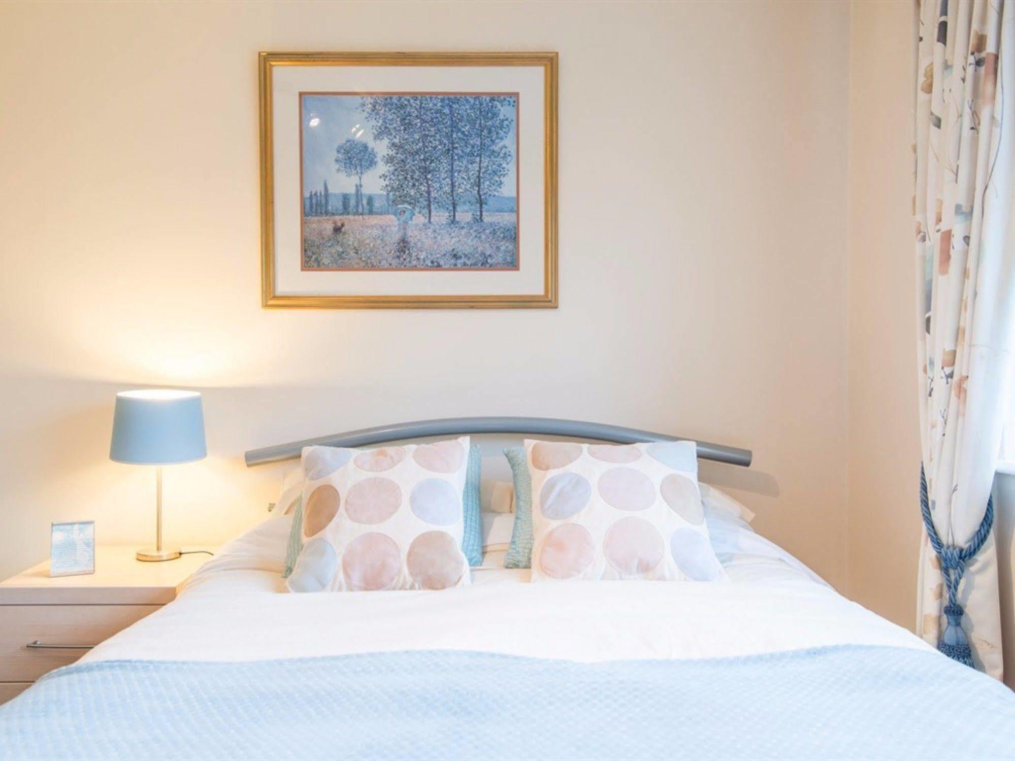 Ayuda House Hotell Altrincham Exteriör bild